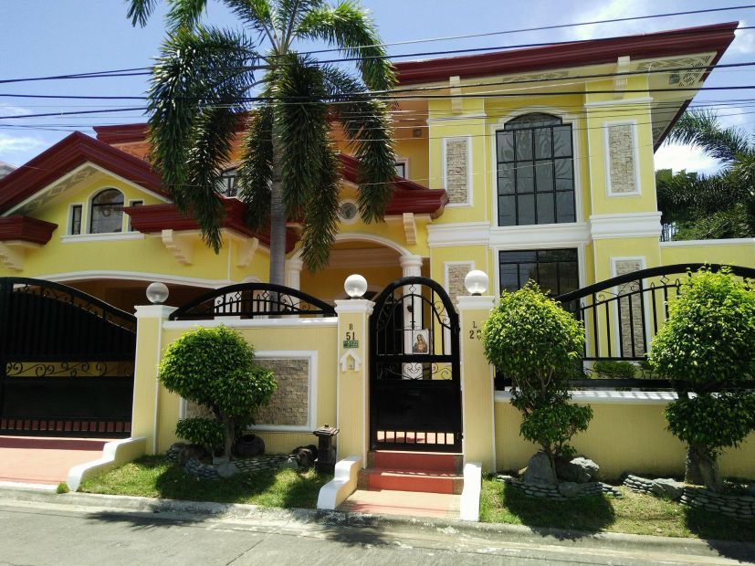 House for Rent in BF Resort Las Pinas