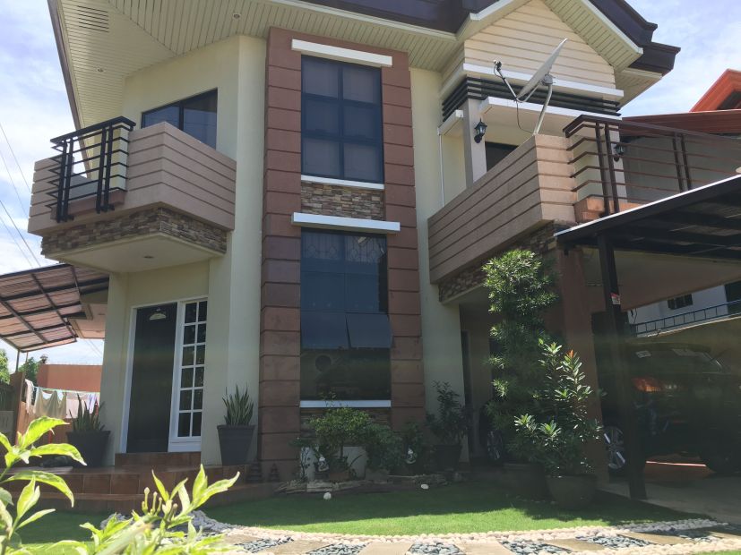 2 Storey Modern House w/ 3 BRs and Furnishings in Davao city