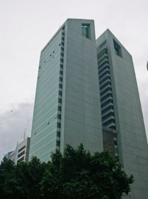 Trident Tower: Salcedo CBD, Makati City - Office for rent. P600/sqm only