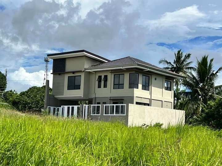 House And Lot For Sale In Silang, Cavite Near In Tagaytay City