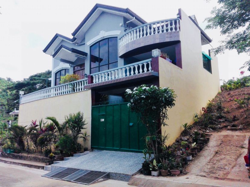 Executive House and Lot Cebu City for sale