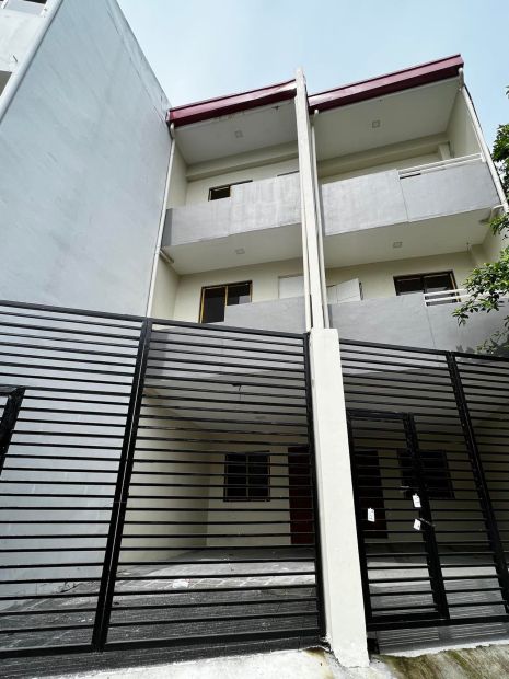 Near Lacson Ave Sampaloc Manila Townhouse for Sale 3 BR 2 Car Garage 10 ...