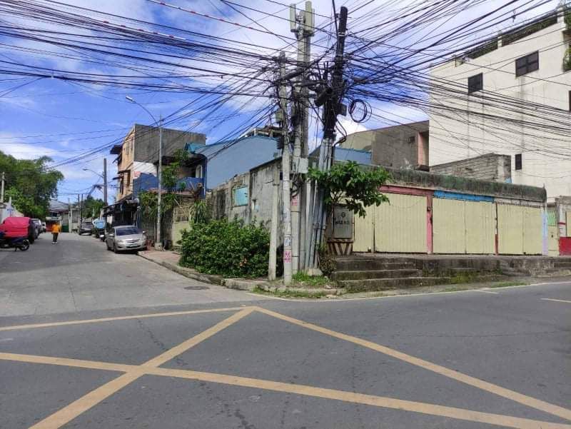 Commercial Corner Vacant Lot in Barangay Holy Sprit Quezon City