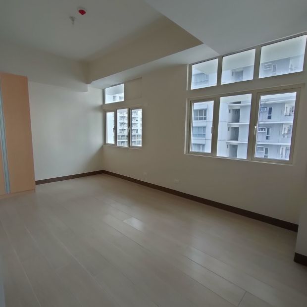 For Sale RFO Studio Unit in San Antonio Residence, Makati City