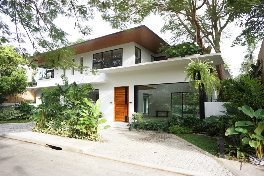 Gorgeous Brand New House in Ayala Alabang