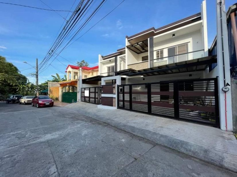 2 Storey Townhouse For Sale in Better Living Subdivision at Parañaque City