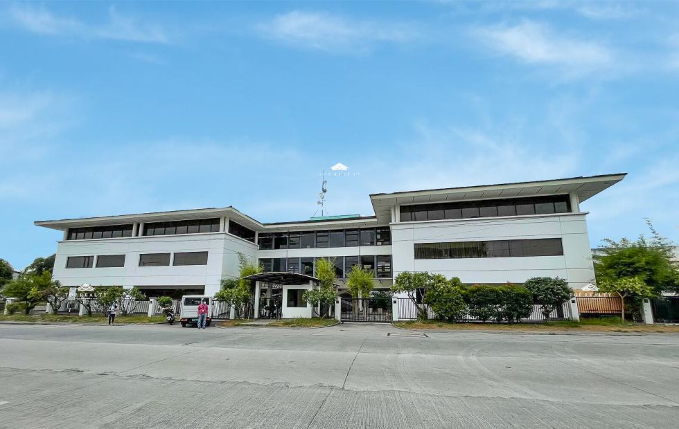 3-Storey Office Commercial Building for Sale in San Isidro, Parañaque City