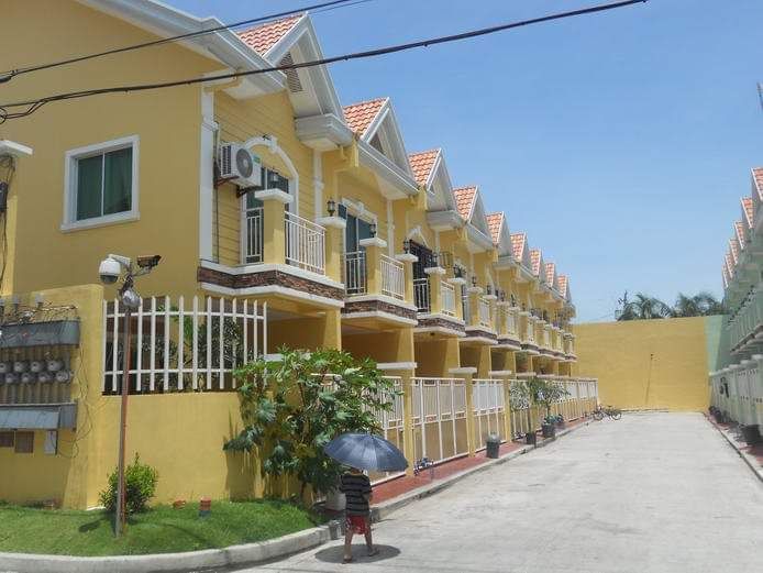 Prime Location 3BR Townhouse and Lot at Gardens, Las Piñas