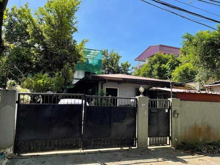 For Sale: Lot in Along Ortigas Extension / Land in Cainta, Rizal