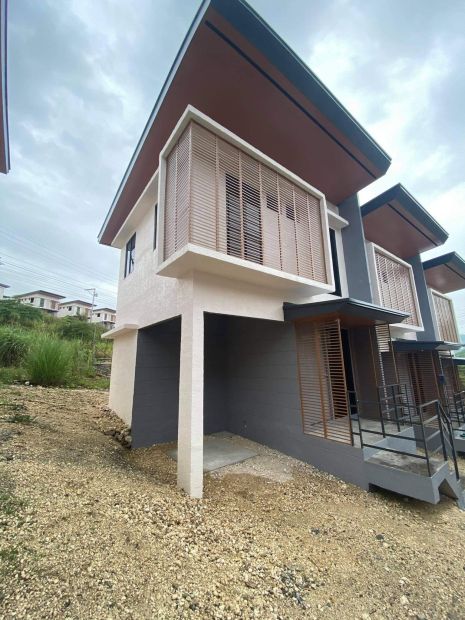 House and lot For Sale in Cabadiangan , Compostela