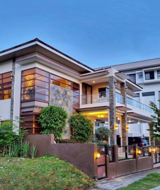 For Sale 7 Bedroom House and Lot in Pristina North Subdivision Cebu City