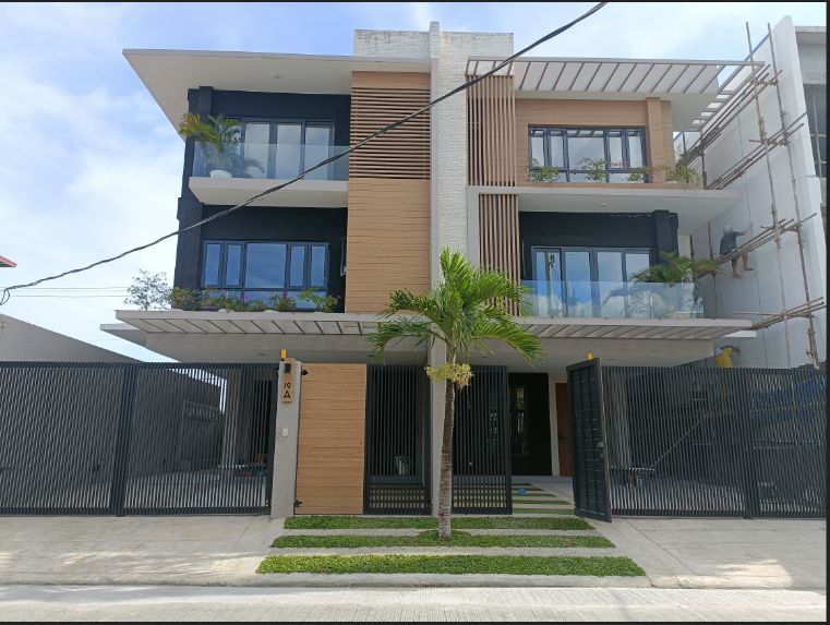 AFPOVAI Fort Bonifacio Taguig Duplex Townhouse for Sale 47.8M -AJCP