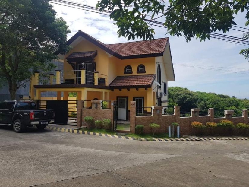 House & Lot in Lawaan, Talisay