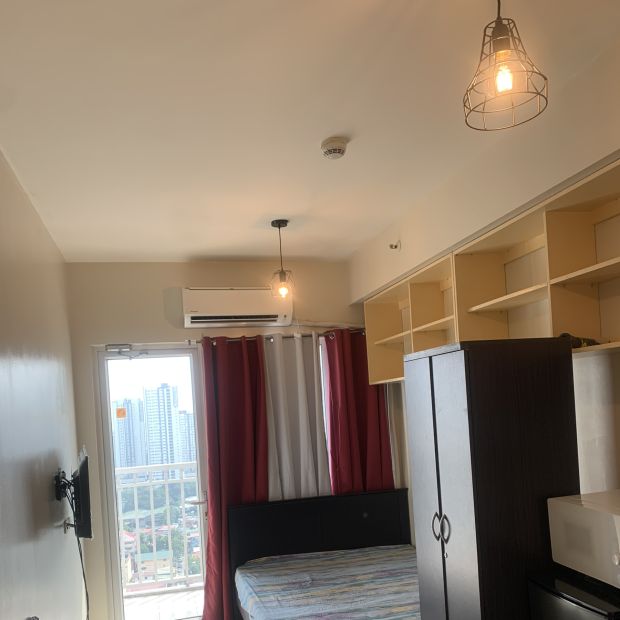 ROXAS BOULEVARD Breeze residences studio unit