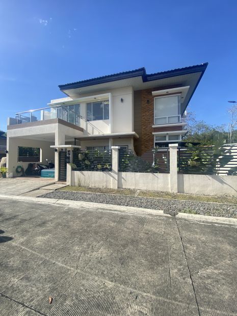 4 Bedrooms Fully Furnished Palisades Estefania Bacolod City