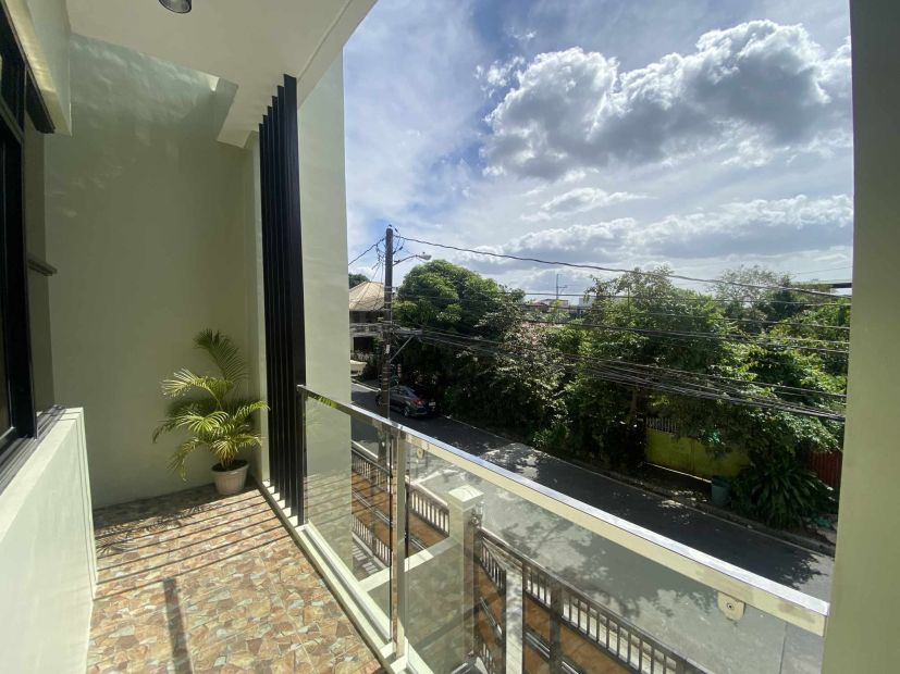 Rancho Estate 2 4 Bedrooms with balcony 2 carport in Marikina City for Sale