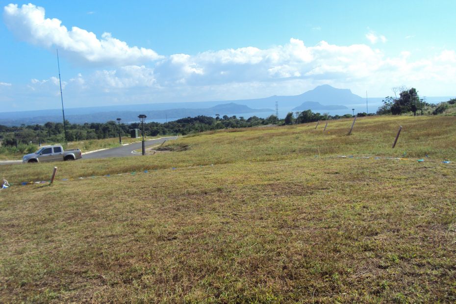 Tagaytay Highland Katsura Residential Lot With Golf Installment Or Swap