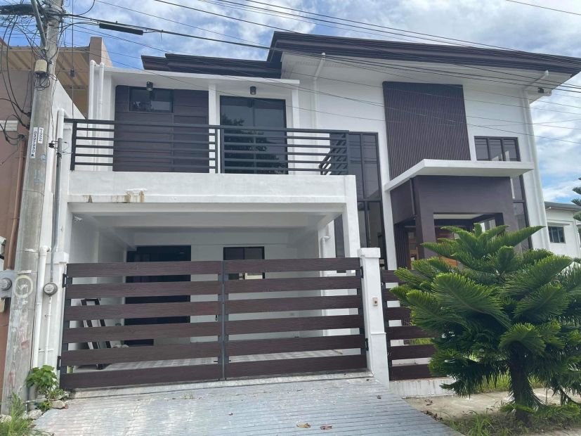 For sale House and lot in exclusive subdivision in Davao City