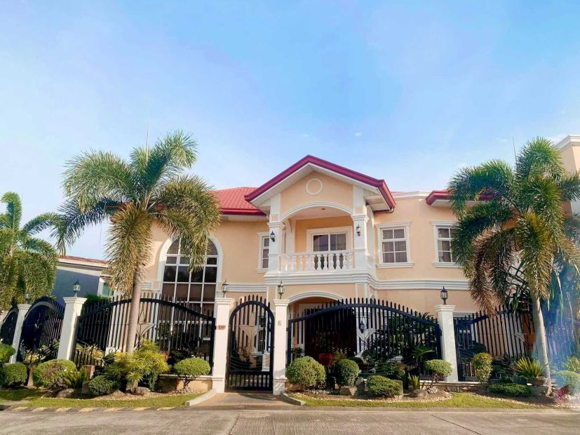 Furnished Mansion House for Sale in Friendship Plaza Angeles City, Pampanga