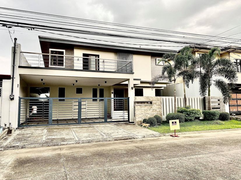 Elegant And Captivating House And Lot For Sale In Bf Homes Quezon City