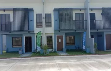 Townhouse For Sale in Santo Domingo, Minalin, Pampanga