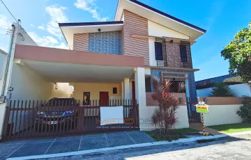 Single-family House For Sale in B.F. International Village, Las Piñas, Metro Manila