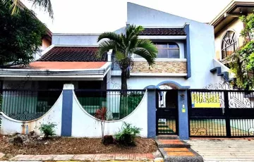 Single-family House For Sale in Batasan Hills, Quezon City, Metro Manila