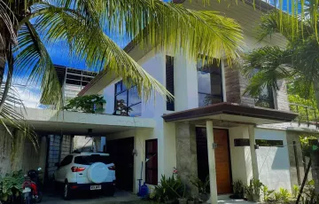 Single-family House For Sale in Totolan, Dauis, Bohol
