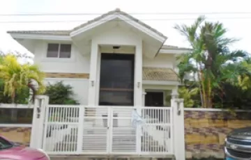 Single-family House For Sale in San Antonio, Santo Tomas, Batangas