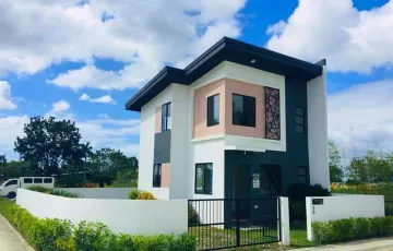 Single-family House For Sale in Tanauan, Tanza, Cavite