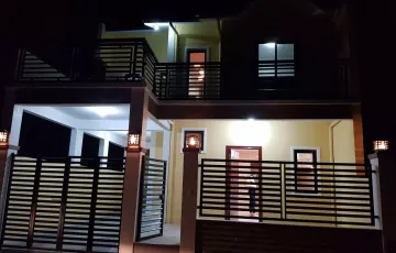 Single-family House For Sale in Paradahan I, Tanza, Cavite