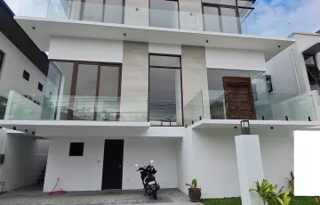 Single-family House For Sale in Alabang, Muntinlupa, Metro Manila