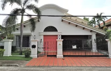 Single-family House For Sale in Alabang, Muntinlupa, Metro Manila