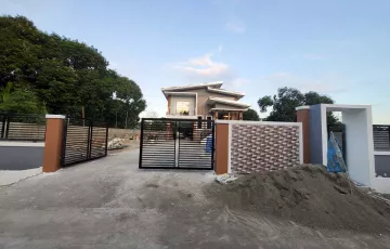 Single-family House For Sale in Capaoayan, Moncada, Tarlac