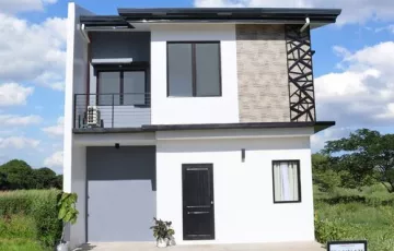 Single-family House For Sale in Bitas, Cabanatuan, Nueva Ecija