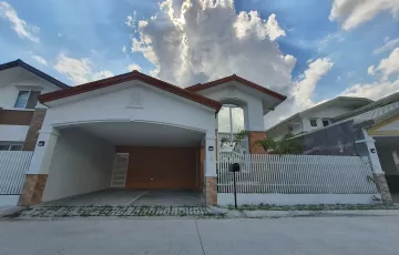 Single-family House For Sale in Telabastagan, San Fernando, Pampanga