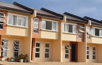Townhouse For Sale in Cadlan, Pili, Camarines Sur