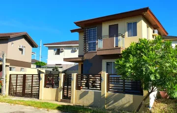 Single-family House For Sale in Masili, Calamba, Laguna