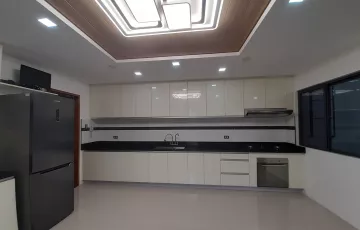 Townhouse For Sale in Sacred Heart, Quezon City, Metro Manila