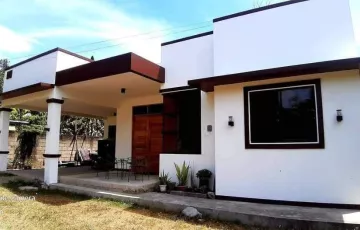 Single-family House For Sale in Camanjac, Dumaguete, Negros Oriental