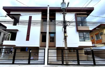Townhouse For Sale in Almanza Dos, Las Piñas, Metro Manila