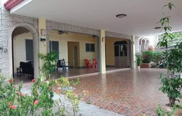 Beach House For Sale in Mangnao-Canal, Dumaguete, Negros Oriental