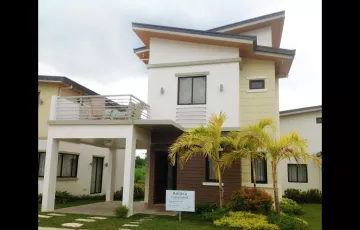Single-family House For Sale in Latag, Lipa, Batangas