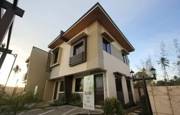 Townhouse For Sale in Mendez Crossing East, Tagaytay, Cavite