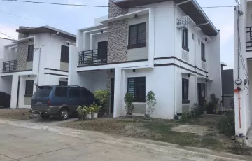 Single-family House For Sale in Barangay IV, Santo Tomas, Batangas