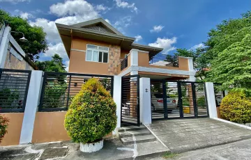 Single-family House For Rent in Cangatba, Porac, Pampanga