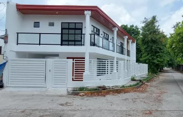 Single-family House For Rent in Cutud, Angeles, Pampanga