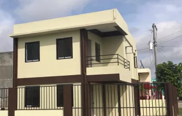 Single-family House For Sale in Mambangnan, San Leonardo, Nueva Ecija