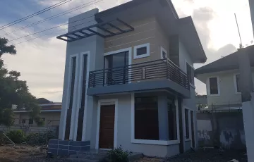 Single-family House For Sale in Napnud, Leganes, Iloilo