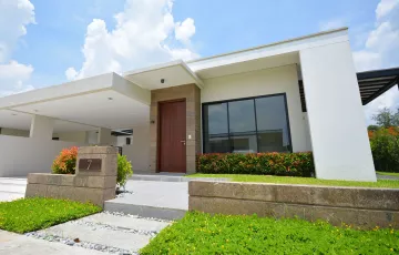 Single-family House For Rent in Clark, Mabalacat, Pampanga